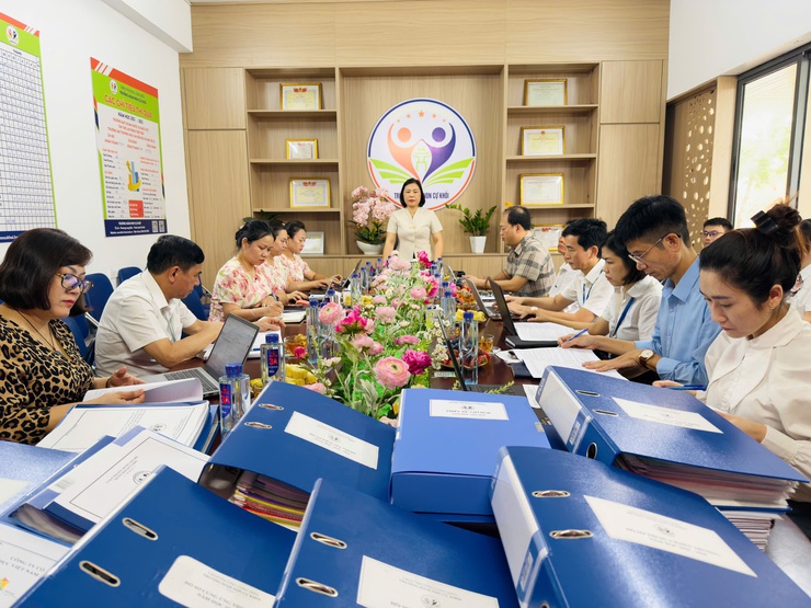 “Đồng bộ, thực chất, hiệu quả: Long Biên giám sát triển khai Nghị quyết 57 gắn với năm học mới”- Ảnh 2.