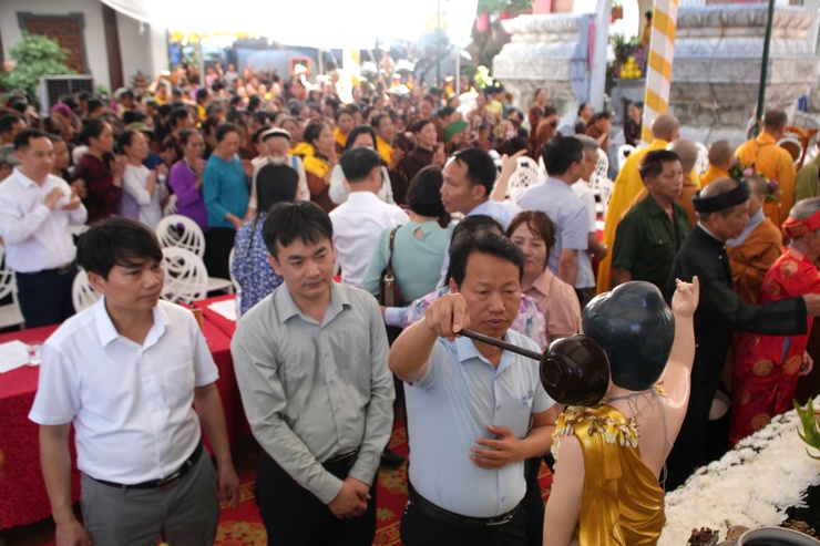 Phật tử thành kính mừng Đại lễ Phật đản Phật lịch 2570 tại chùa Diên Hưng, Thôn Vĩnh Lộc 2, Xã Tây Phương- Ảnh 6.