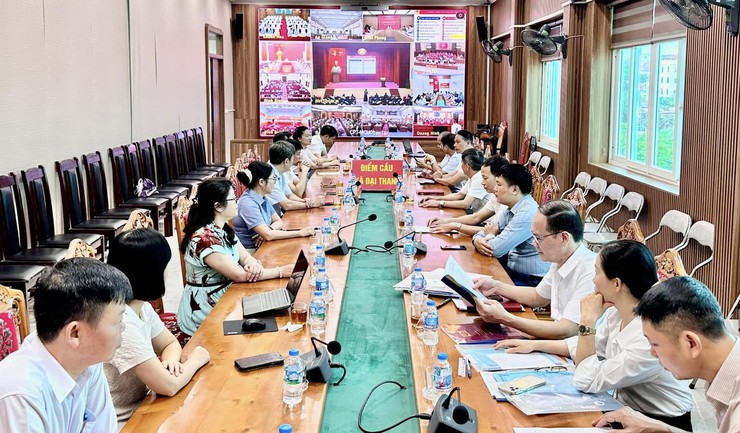 Chuyển đổi mạnh mẽ phương thức đào tạo, bồi dưỡng hướng mạnh vào nâng cao năng lực cán bộ, công chức- Ảnh 4.