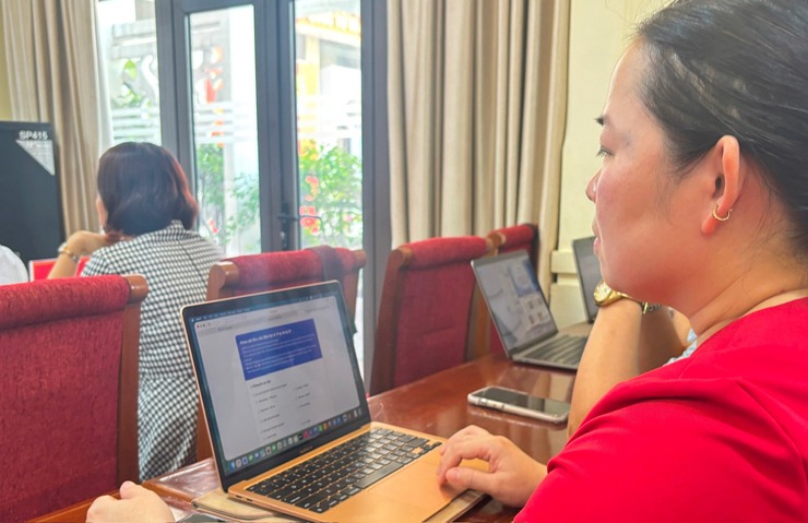 PHƯỜNG VĂN MIẾU - QUỐC TỬ GIÁM: NÂNG CAO KỸ NĂNG SỬ DỤNG AI HIỆU QUẢ CHO CÁN BỘ, CÔNG CHỨC- Ảnh 2.