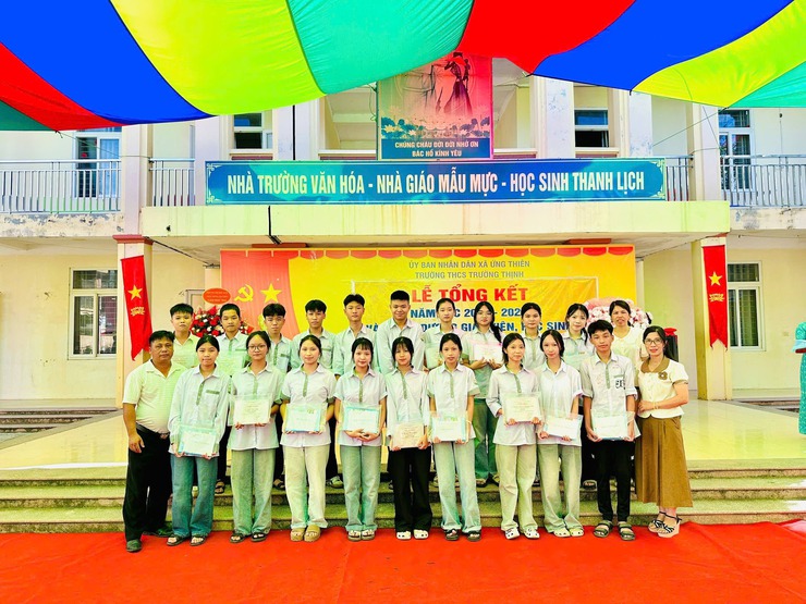 TRƯỜNG THCS TRƯỜNG THỊNH ĐẠT NHIỀU KẾT QUẢ NỔI BẬT TRONG NĂM HỌC 2025–2026- Ảnh 4.