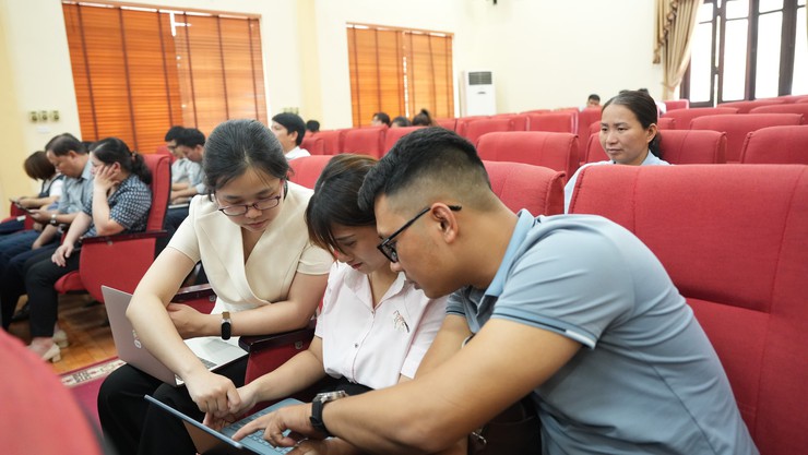 Xã Dương Hoà số hoá công tác quản trị hành chính, nâng cao năng lực thực thi công vụ - Ảnh 8.