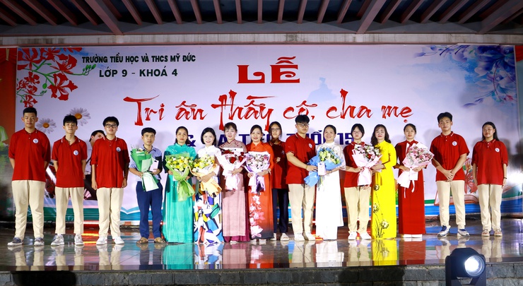 RỰC RỠ VÀ ẤM ÁP: LỄ TRI ÂN VÀ DẠ TIỆC TUỔI 15 ĐẦY ĐONG ĐẦY CẢM XÚC CỦA HỌC SINH KHỐI 9 – TRƯỜNG TH&THCS MỸ ĐỨC- Ảnh 7.