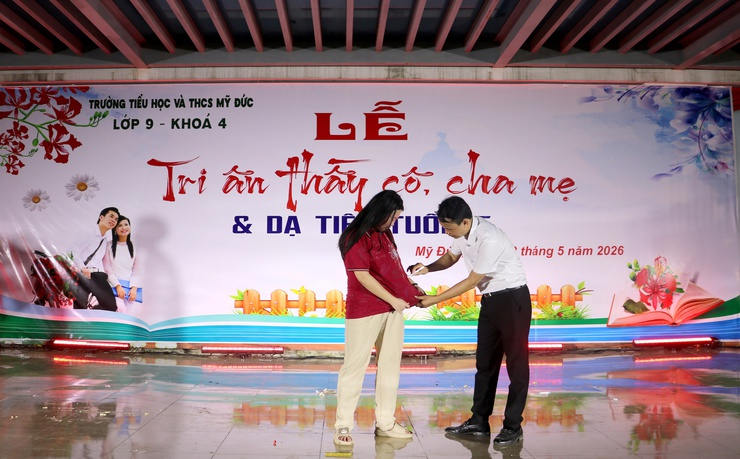 RỰC RỠ VÀ ẤM ÁP: LỄ TRI ÂN VÀ DẠ TIỆC TUỔI 15 ĐẦY ĐONG ĐẦY CẢM XÚC CỦA HỌC SINH KHỐI 9 – TRƯỜNG TH&THCS MỸ ĐỨC- Ảnh 10.