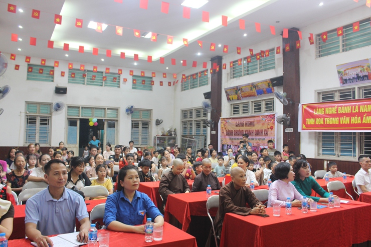 Thôn Đinh Xá tổ chức chuỗi hoạt động “Vui Tết thiếu nhi - Thắp sáng ước mơ cho em”- Ảnh 7.