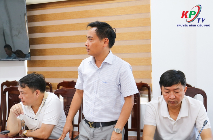 UBND xã Kiều Phú làm việc với các hộ dân có công trình vi phạm, sử dụng sai mục đích đất nông nghiệp trước khi thực hiện Quyết định cưỡng chế- Ảnh 5.