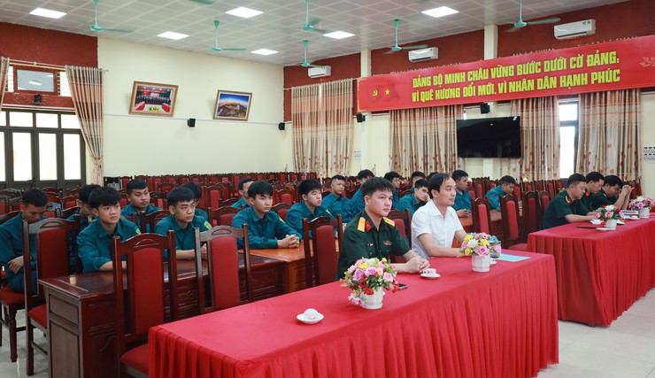 Khai mạc huấn luyện Dân quân tự vệ cơ động năm 2026, nâng cao khả năng sẵn sàng chiến đấu.- Ảnh 2.