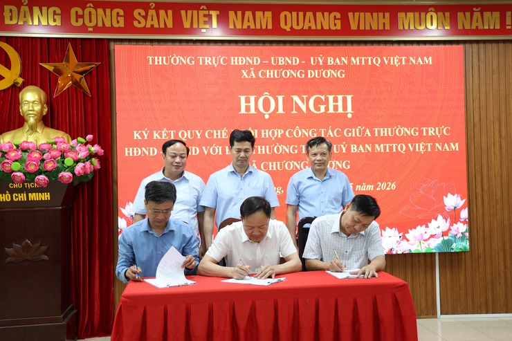 Xã Chương Dương ký kết quy chế phối hợp giữa HĐND, UBND và MTTQ Việt Nam xã- Ảnh 2.
