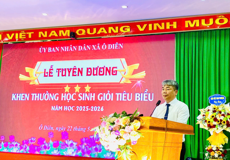 Lễ tuyên dương học sinh giỏi tiêu biểu năm học 2025 – 2026 xã Ô Diên- Ảnh 3.