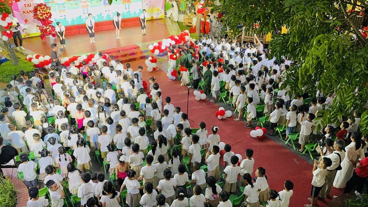 Sự kiện tháng 5 của trường Mầm non Yên Sở “Lễ trưởng thành và trao giấy chứng nhận tốt nghiệp cho các con học sinh niên khoá 2023-2026”.- Ảnh 1.