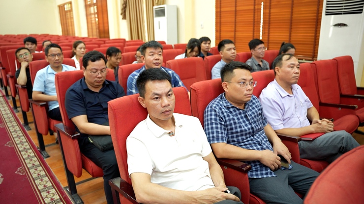 Đảng uỷ UBND xã tổ chức hội nghị quán triệt, tuyên truyền, thực hiện Nghị quyết số 02-NQ/TW ngày 17/3/2026 của Bộ Chính trị và Nghị quyết Hội nghị lần thứ II Ban Chấp hành Trung ương Đảng khóa XIV

- Ảnh 4.