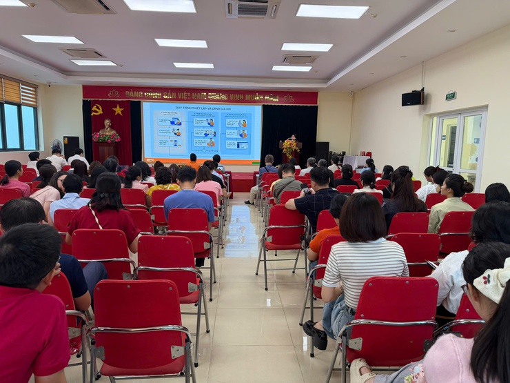 Phường Ba Đình: Tổ chức lớp tập huấn nâng cao năng lực chuyển đổi số và áp dụng mô hình quản trị OKR/KPI cho cán bộ, công chức, viên chức phường- Ảnh 4.