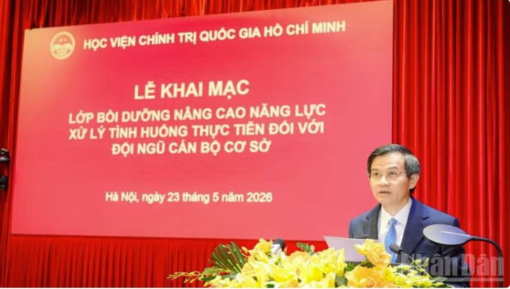 Nâng cao năng lực xử lý tình huống thực tiễn đối với đội ngũ cán bộ, công chức cấp cơ sở

- Ảnh 2.