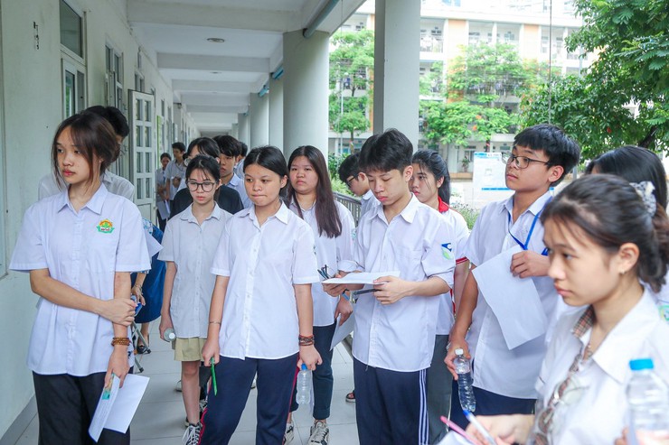 Kỳ thi tuyển sinh vào lớp 10 THPT công lập không chuyên diễn ra trong hai ngày 30 và 31/5- Ảnh 1.