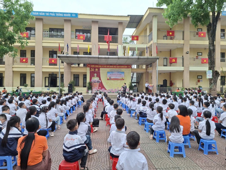 Một số trường học trên địa bàn xã Hòa Phú tổ chức giáo dục kỹ năng sống, phòng chống bắt cóc, xâm hại và bảo vệ bản thân- Ảnh 2.