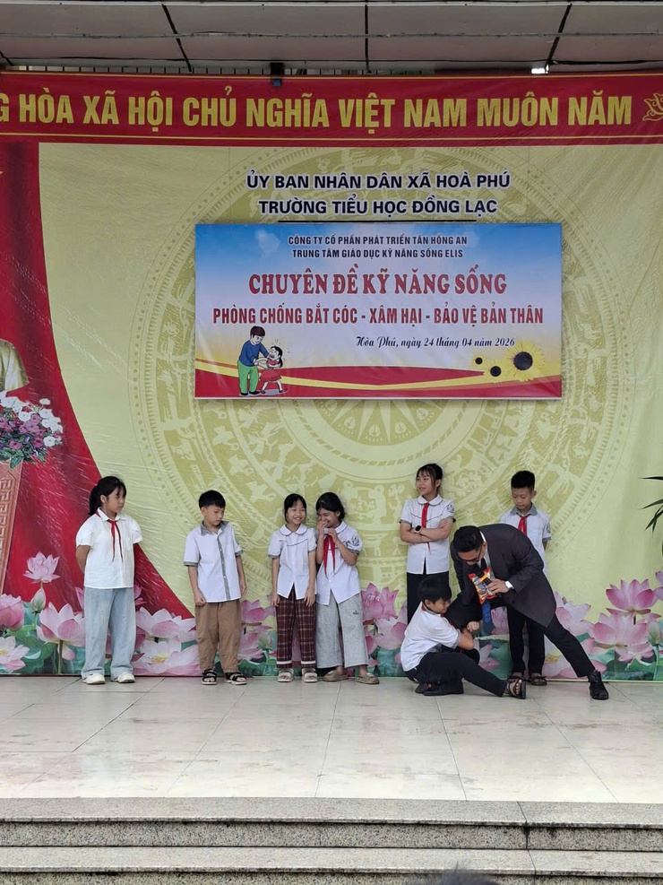 Một số trường học trên địa bàn xã Hòa Phú tổ chức giáo dục kỹ năng sống, phòng chống bắt cóc, xâm hại và bảo vệ bản thân- Ảnh 8.