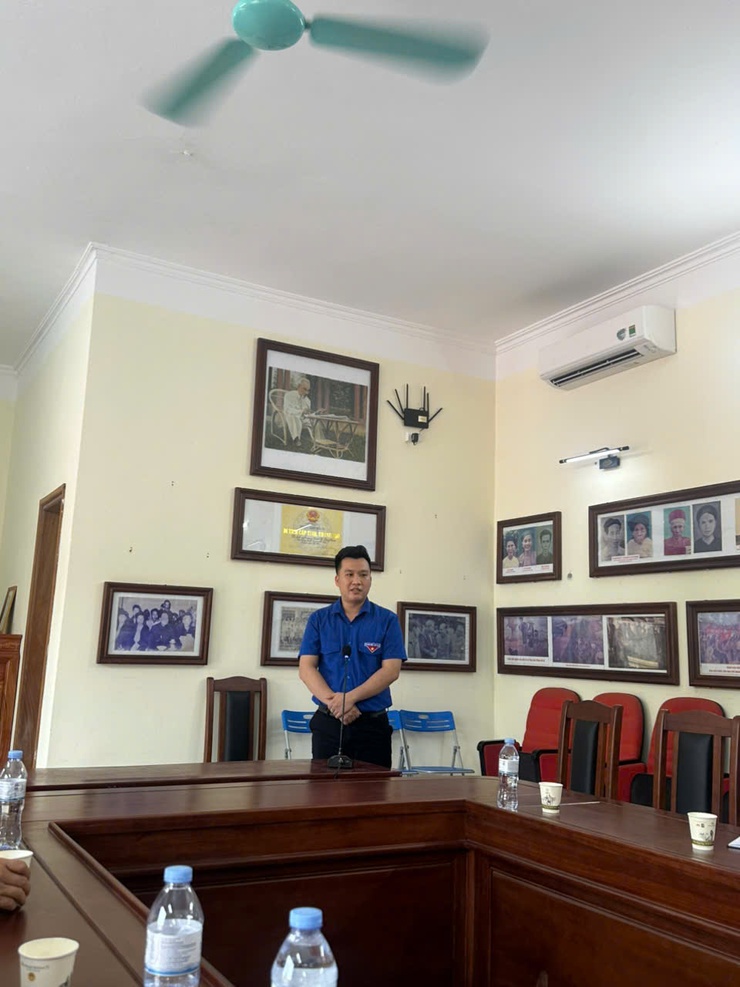 HỘI NÔNG DÂN XÃ SÓC SƠN RA QUÂN VỆ SINH ĐỒNG RUỘNG, THU GOM RÁC THẢI NGUY HẠI- Ảnh 8.
