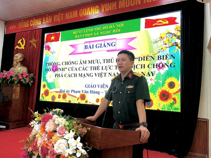 Nâng cao nhận thức chính trị, tăng cường bản lĩnh cho lực lượng dân quân cơ động xã Ngọc Hồi- Ảnh 2.