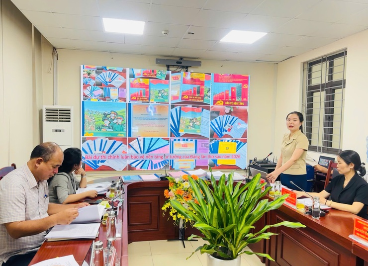 ĐẢNG ỦY PHƯỜNG LĨNH NAM TRIỂN KHAI HIỆU QUẢ CUỘC THI CHÍNH LUẬN VỀ BẢO VỆ NỀN TẢNG TƯ TƯỞNG CỦA ĐẢNG NĂM 2026- Ảnh 9.