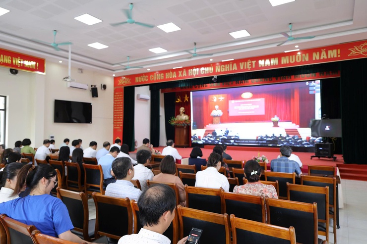 ĐẢNG UỶ XÃ THIÊN LỘC THAM GIA LỚP BỒI DƯỠNG NÂNG CAO NĂNG LỰC, XỬ LÝ TÌNH HUỐNG THỰC TIỄN ĐỐI VỚI ĐỘI NGŨ CÁN BỘ CƠ SỞ- Ảnh 6.