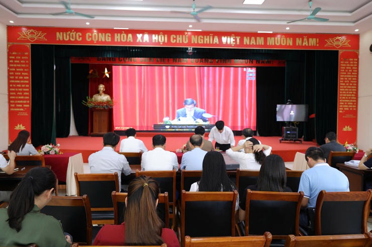 ĐẢNG UỶ XÃ THIÊN LỘC THAM GIA LỚP BỒI DƯỠNG NÂNG CAO NĂNG LỰC, XỬ LÝ TÌNH HUỐNG THỰC TIỄN ĐỐI VỚI ĐỘI NGŨ CÁN BỘ CƠ SỞ- Ảnh 1.