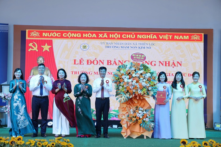 TRƯỜNG MẦM NON KIM NỖ ĐÓN BẰNG CÔNG NHẬN TRƯỜNG ĐẠT CHUẨN QUỐC GIA MỨC ĐỘ 2 VÀ BẾ GIẢNG NĂM HỌC 2025 – 2026- Ảnh 5.
