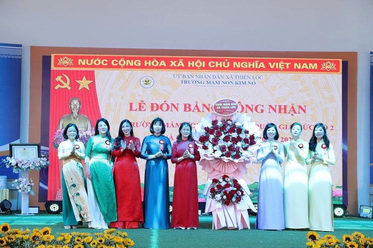 TRƯỜNG MẦM NON KIM NỖ ĐÓN BẰNG CÔNG NHẬN TRƯỜNG ĐẠT CHUẨN QUỐC GIA MỨC ĐỘ 2 VÀ BẾ GIẢNG NĂM HỌC 2025 – 2026- Ảnh 7.