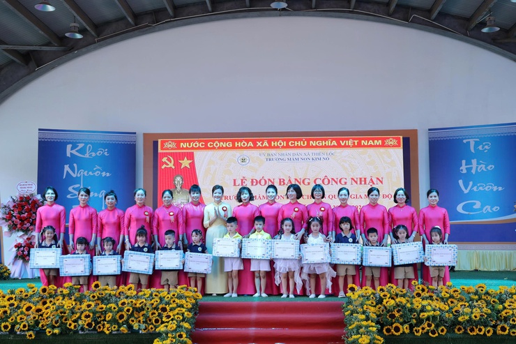 TRƯỜNG MẦM NON KIM NỖ ĐÓN BẰNG CÔNG NHẬN TRƯỜNG ĐẠT CHUẨN QUỐC GIA MỨC ĐỘ 2 VÀ BẾ GIẢNG NĂM HỌC 2025 – 2026- Ảnh 16.