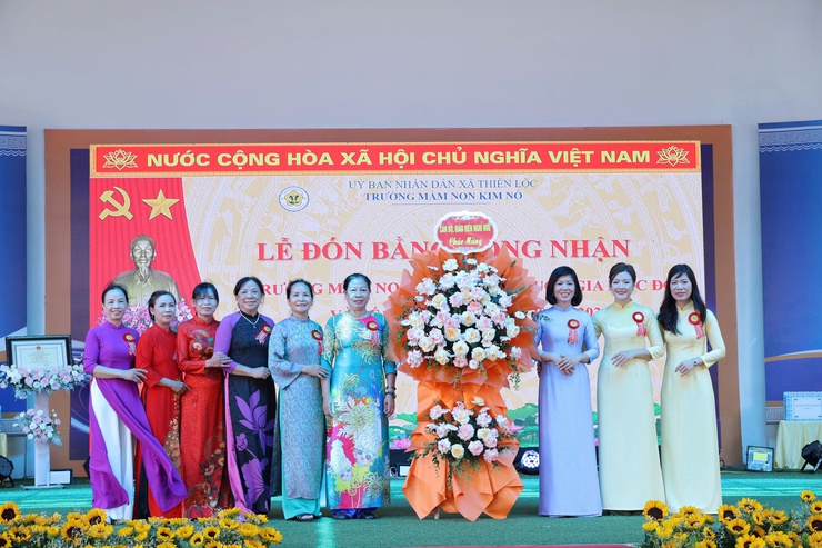 TRƯỜNG MẦM NON KIM NỖ ĐÓN BẰNG CÔNG NHẬN TRƯỜNG ĐẠT CHUẨN QUỐC GIA MỨC ĐỘ 2 VÀ BẾ GIẢNG NĂM HỌC 2025 – 2026- Ảnh 8.