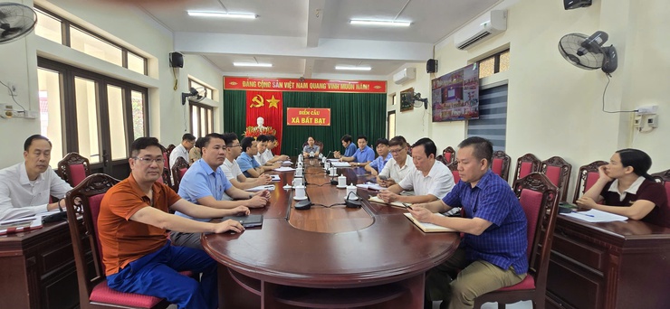 xã Bất Bạt tham dự trực tuyến lớp bồi dưỡng nâng cao năng lực xử lý tình huống thực tiễn cho cán bộ cơ sở- Ảnh 2.
