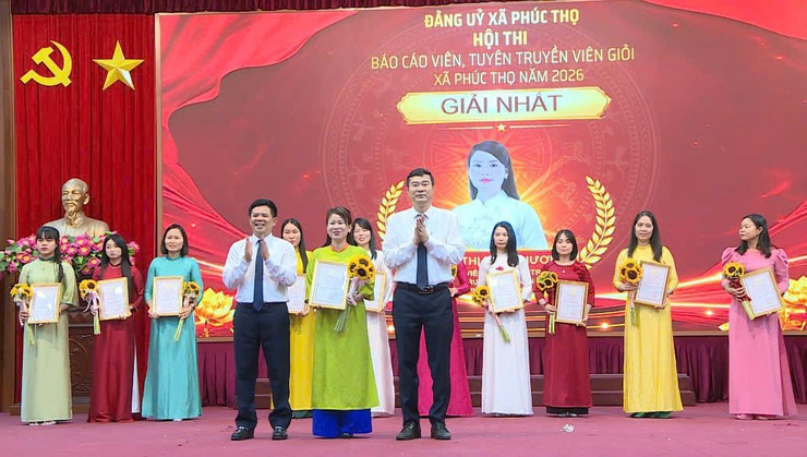 PHÚC THỌ TỔNG KẾT CUỘC THI CHÍNH LUẬN VỀ BẢO VỆ NỀN TẢNG TƯ TƯỞNG CỦA ĐẢNG LẦN THỨ SÁU, NĂM 2026 VÀ HỘI THI BÁO CÁO VIÊN, TUYÊN TRUYỀN VIÊN GIỎI NĂM 2026- Ảnh 6.