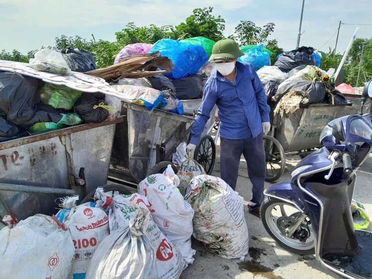 HỘI NÔNG DÂN XÃ SÓC SƠN RA QUÂN VỆ SINH ĐỒNG RUỘNG, THU GOM RÁC THẢI NGUY HẠI- Ảnh 11.