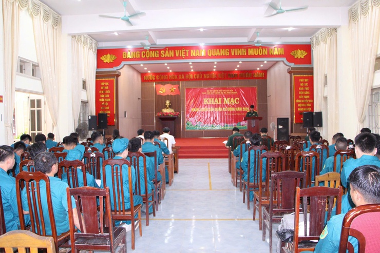 Ban CHQS xã Phú Nghĩa khai mạc huấn luyện lực lượng dân quân cơ động năm 2026- Ảnh 1.