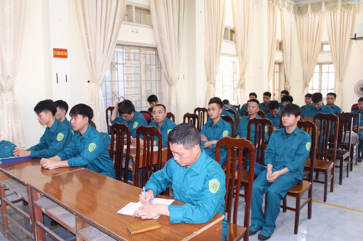 Ban CHQS xã Phú Nghĩa khai mạc huấn luyện lực lượng dân quân cơ động năm 2026- Ảnh 10.