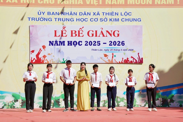 Trường THCS Kim Chung tổ chức Lễ bế giảng năm học 2025 – 2026- Ảnh 16.