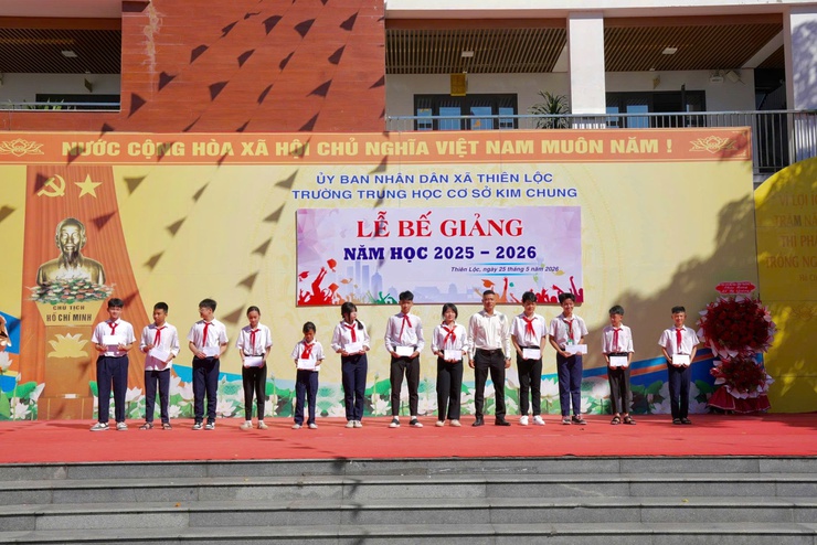 Trường THCS Kim Chung tổ chức Lễ bế giảng năm học 2025 – 2026- Ảnh 13.