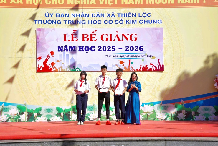 Trường THCS Kim Chung tổ chức Lễ bế giảng năm học 2025 – 2026- Ảnh 11.