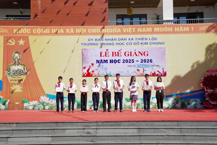 Trường THCS Kim Chung tổ chức Lễ bế giảng năm học 2025 – 2026- Ảnh 9.