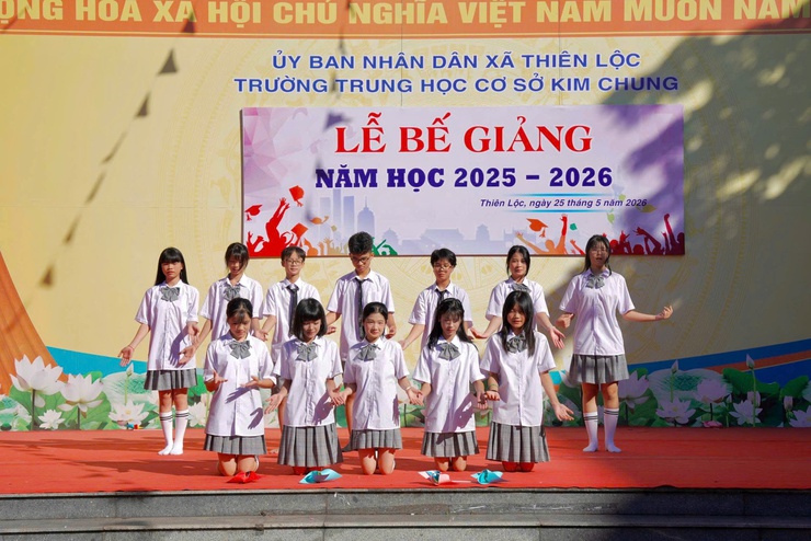 Trường THCS Kim Chung tổ chức Lễ bế giảng năm học 2025 – 2026- Ảnh 18.