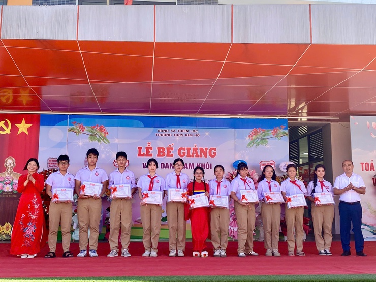 Trường THCS Kim Nỗ tổ chức Lễ bế giảng năm học 2025 – 2026- Ảnh 8.
