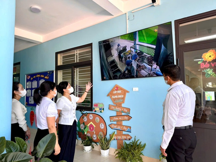 Ban Văn hóa - Xã hội HĐND xã Thanh Trì giám sát công tác bảo đảm vệ sinh an toàn thực phẩm tại bếp ăn bán trú Trường Mầm non Tứ Hiệp- Ảnh 7.