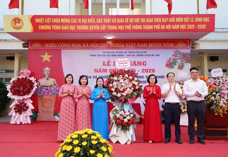 Trung tâm giáo dục nghề nghiệp – Giáo dục thường xuyên Mê Linh tổ chức bế giảng năm học 2025 - 2026 và Lễ tri ân, trưởng thành dành cho học sinh niên khóa 2023 – 2026- Ảnh 1.