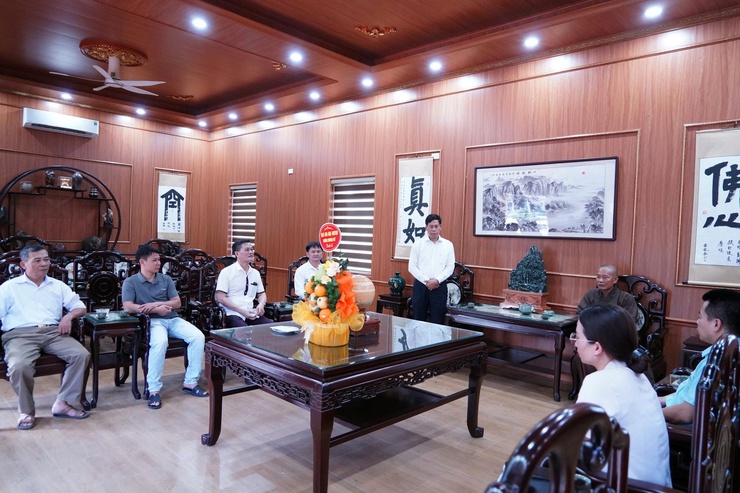 Phường Chương Mỹ thăm hỏi, chúc mừng các cơ sở Phật giáo nhân dịp Đại lễ Phật đản Phật lịch 2570 – Dương lịch 2026- Ảnh 4.