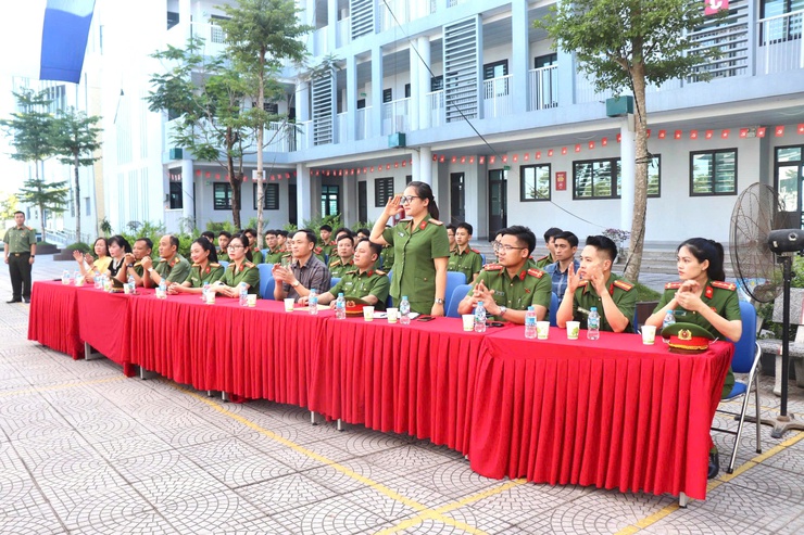 Tăng cường kỹ năng phòng, chống lừa đảo và bắt cóc trực tuyến cho học sinh- Ảnh 1.