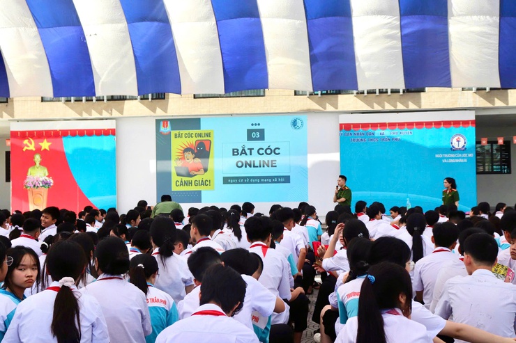 Tăng cường kỹ năng phòng, chống lừa đảo và bắt cóc trực tuyến cho học sinh- Ảnh 6.
