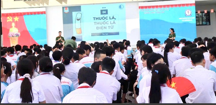 Tăng cường kỹ năng phòng, chống lừa đảo và bắt cóc trực tuyến cho học sinh- Ảnh 10.