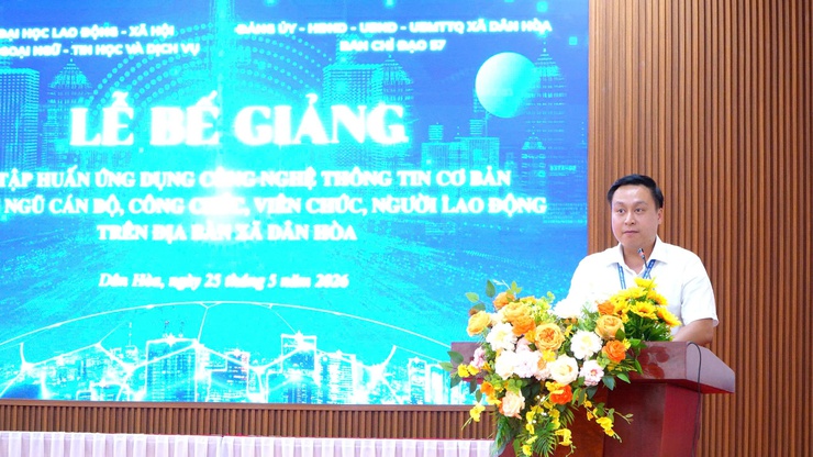 DÂN HÒA: BẾ GIẢNG LỚP TẬP HUẤN ỨNG DỤNG CÔNG NGHỆ THÔNG TIN VÀ TRÍ TUỆ NHÂN TẠO CHO CÁN BỘ, CÔNG CHỨC, VIÊN CHỨC, NGƯỜI LAO ĐỘNG- Ảnh 6.