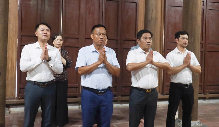 Lãnh đạo xã Đại Xuyên thăm, chúc mừng các cơ sở Phật giáo nhân dịp Đại lễ Phật đản 2026- Ảnh 3.