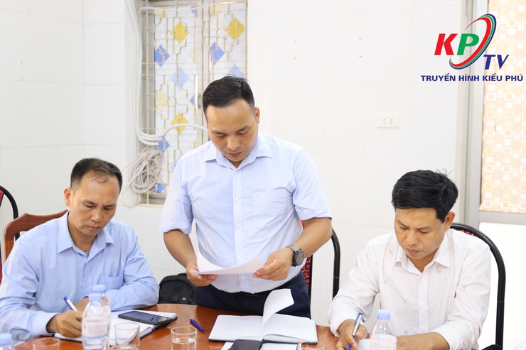UBND XÃ KIỀU PHÚ LÀM VIỆC VỚI ĐOÀN KIỂM TRA SỐ 03 VỀ CÔNG TÁC QUẢN LÝ GIẾT MỔ, VẬN CHUYỂN, KINH DOANH ĐỘNG VẬT VÀ SẢN PHẨM ĐỘNG VẬT- Ảnh 4.