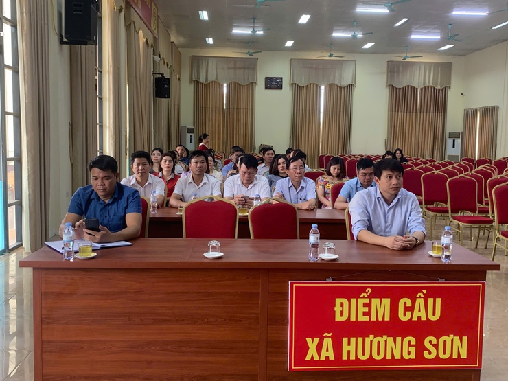 Bồi dưỡng nâng cao năng lực xử lý tình huống thực tiễn cho cán bộ cơ sở- Ảnh 4.